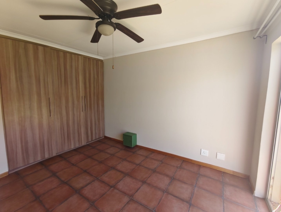 To Let 2 Bedroom Property for Rent in Langenhovenpark Free State